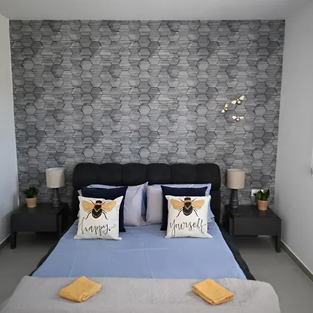 The Hive, Your Secret Sanctuary Il-Furjana Exterior photo